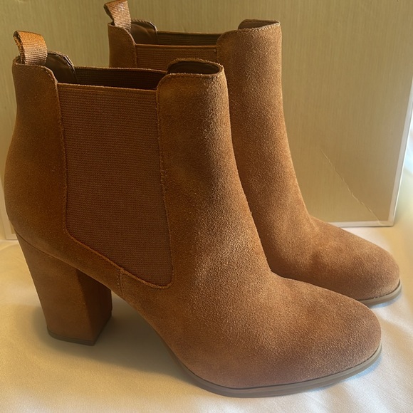 Michael Kors Womens
Suede Boots Sz US 8.5 - Picture 7 of 13